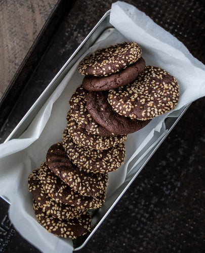 Cookies de sésame noir riches en calcium et magnésium — snack ancestral — Maison Kå