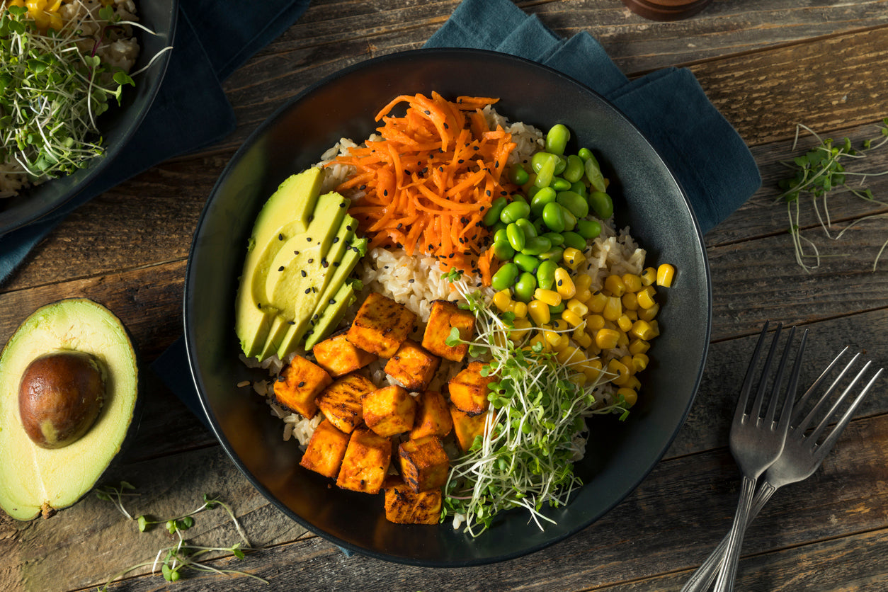 Salade composée mangue edamame colorée — protéines et vitamines — Maison Kå