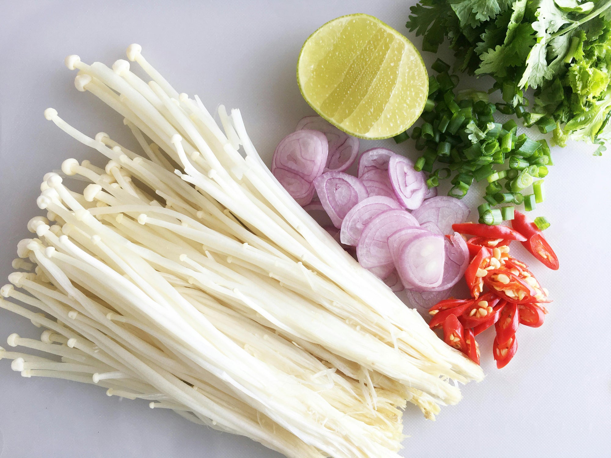 Fiche plantes & aliments - Champignons Enoki